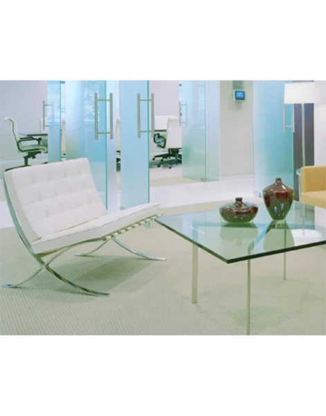 White Barcelona Chair – Classic Version – Replica